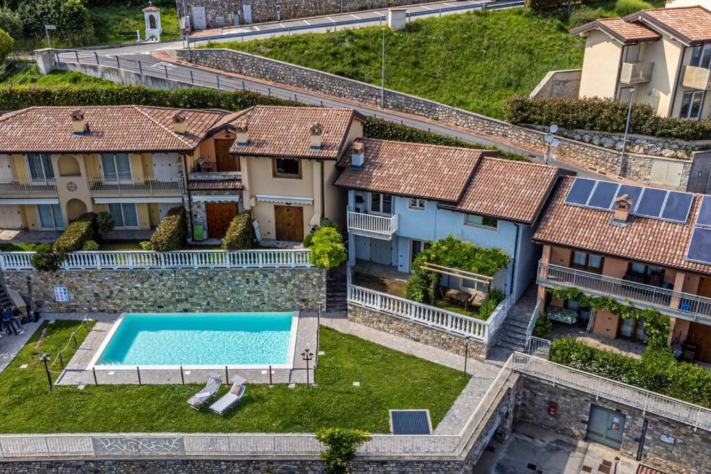 La Dolce Vita - Vista Lago E Piscina Parzanica Dış mekan fotoğraf